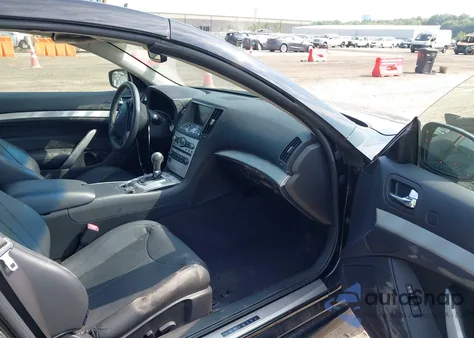 2015 Infiniti Q60 из США, поврежденный, VIN JN1CV6FE9FM811188